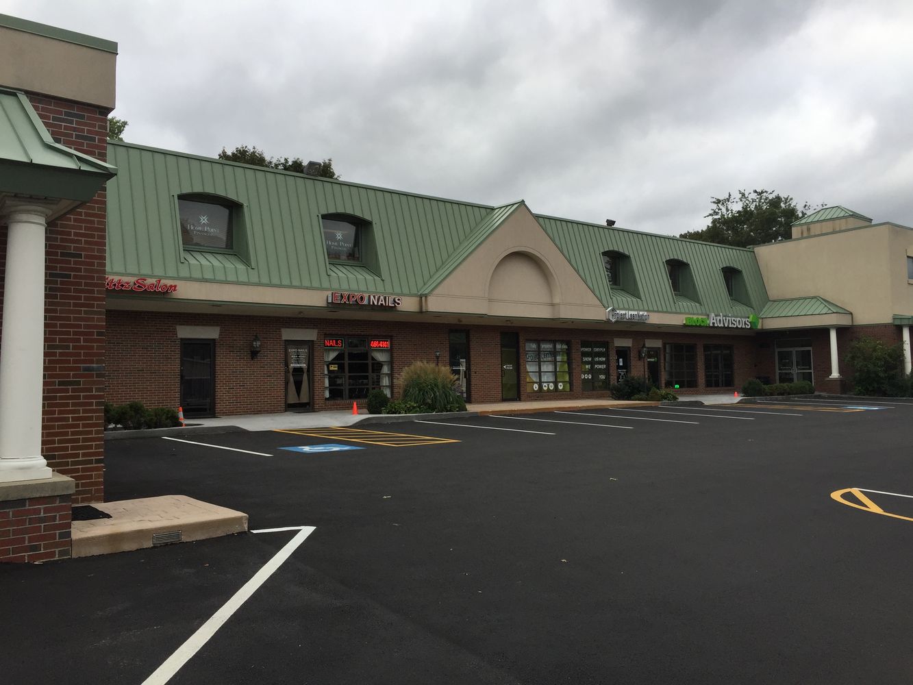 800 Oaklawn Ave, Cranston, RI 02920